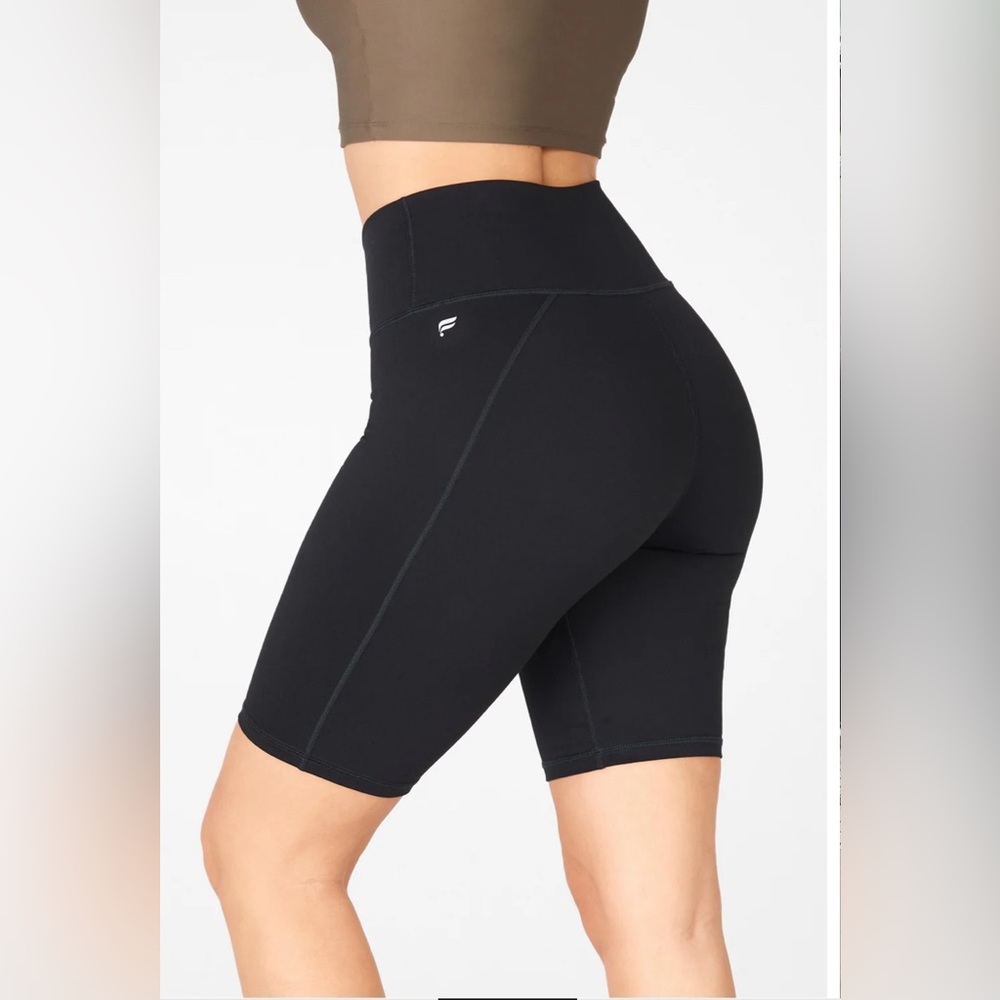 NWT Fabletics high waisted powerhold short 9”